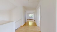 Korridor OG - Familienfreundliches 5.5-Zimmer Einfamilienhaus an ruhiger Lage in Wallisellen