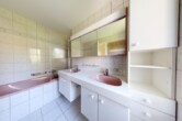 Badezimmer - Familienfreundliches 5.5-Zimmer Einfamilienhaus an ruhiger Lage in Wallisellen
