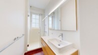 Badezimmer - Renovierte 3-Zimmerwohnung mit stilvollem Jugendstil-Charme