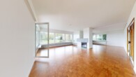 Wohnzimmer - Charmante 5-Zimmerwohnung mit Seesicht in Thalwil